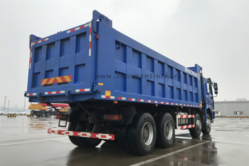 F3000 8×4 26cbm Tipper