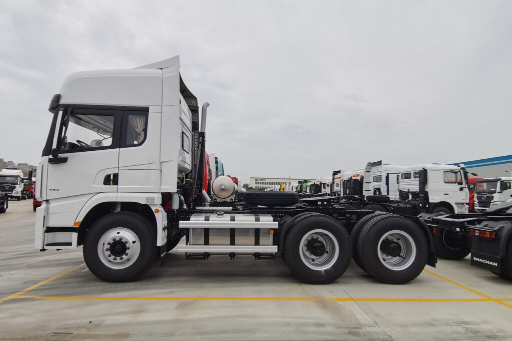 SHACMAN X5000 6×4 Tractor Truck-M13E5 560