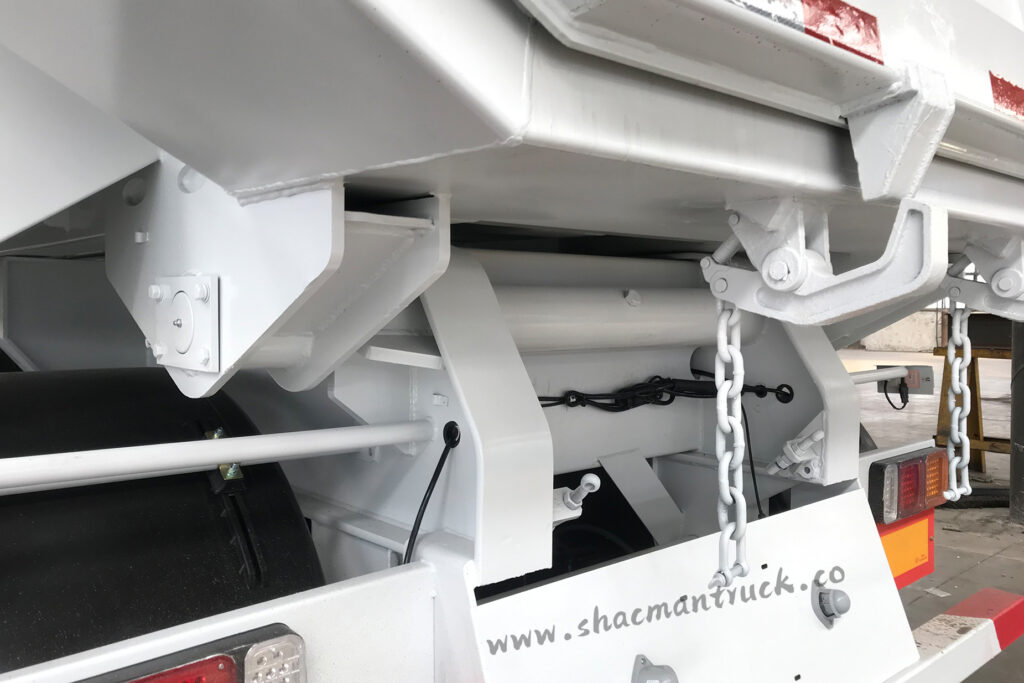 Shacman flatbed tipper truck